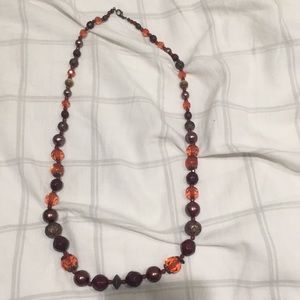 🌸 3/13 bundle sale- Maroon costume necklace